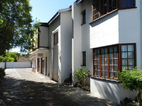 Sleepers Villa 8 - BedandBreakfast.co.za Sleepers Villa 8 - bedandbreakfast